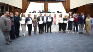 Bazana homenageia lideranças da inclusão e reforça defesa da educação especial no Paraná