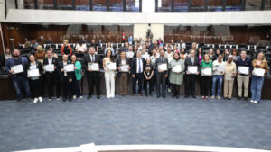 Bazana promove homenagem a professores e colaboradores das Olimpíadas das APAEs em<br>reconhecimento à inclusão pelo esporte